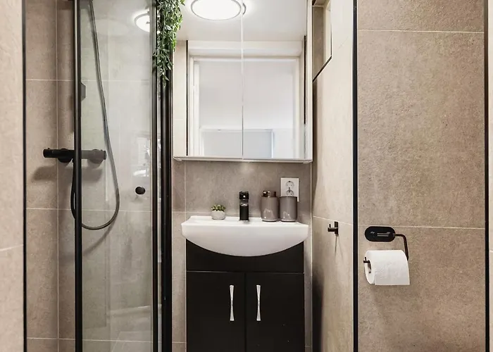 Cozy, Self-Check In, Free Wifi * Μπέργκεν