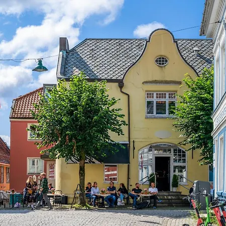 Lejlighed Cozy, Self-Check In, Free Wifi